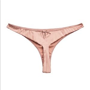 Fleur Du Mal Luxe Thong in Tan